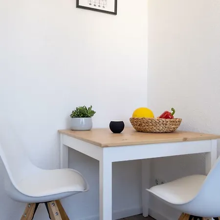 Zentral Mit Stellplatz Messe Und Uni * Essen