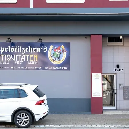 Helles Design-appartement An Der Messe Apartment
