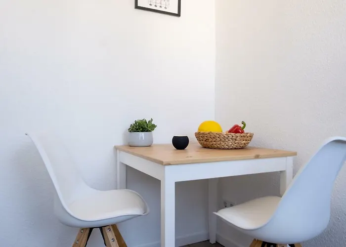 Zentral Mit Stellplatz Messe Und Uni * Essen