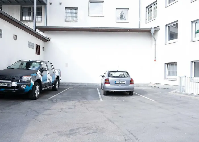 Appartement Zentral Mit Stellplatz Messe Und Uni